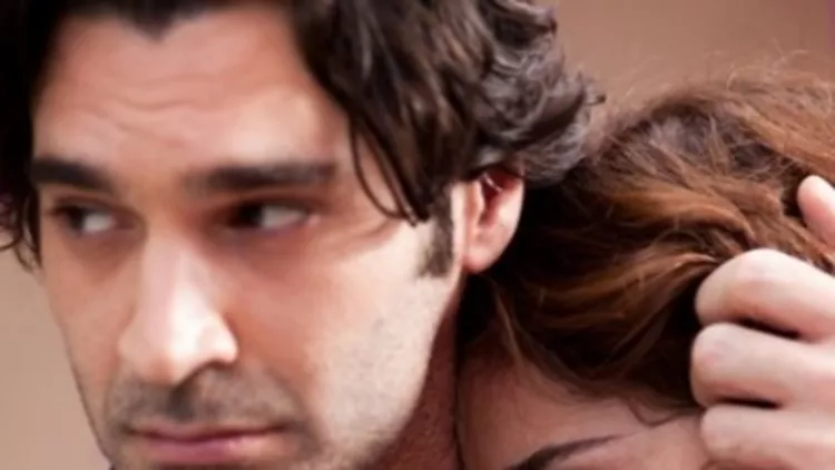 To trailer και νέες φωτογραφίες της ταινίας του Χριστόφορου Παπακαλιάτη